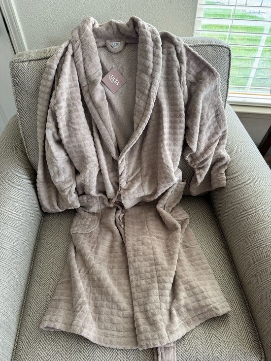 Ulta Beauty Other - Ulta Beauty Plush Waffle Robe - Taupe/Beige